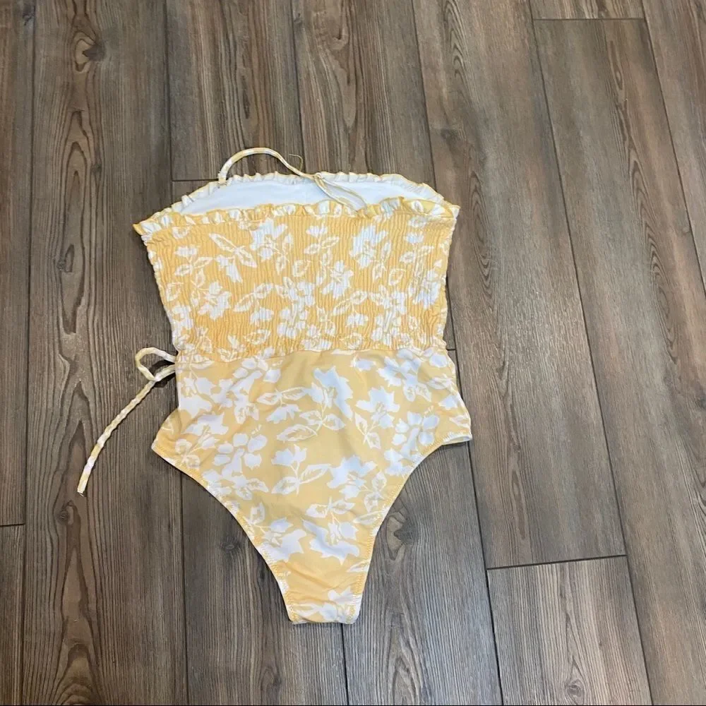 Yellow Floral Seersucker Cheeky Swimsuit Large